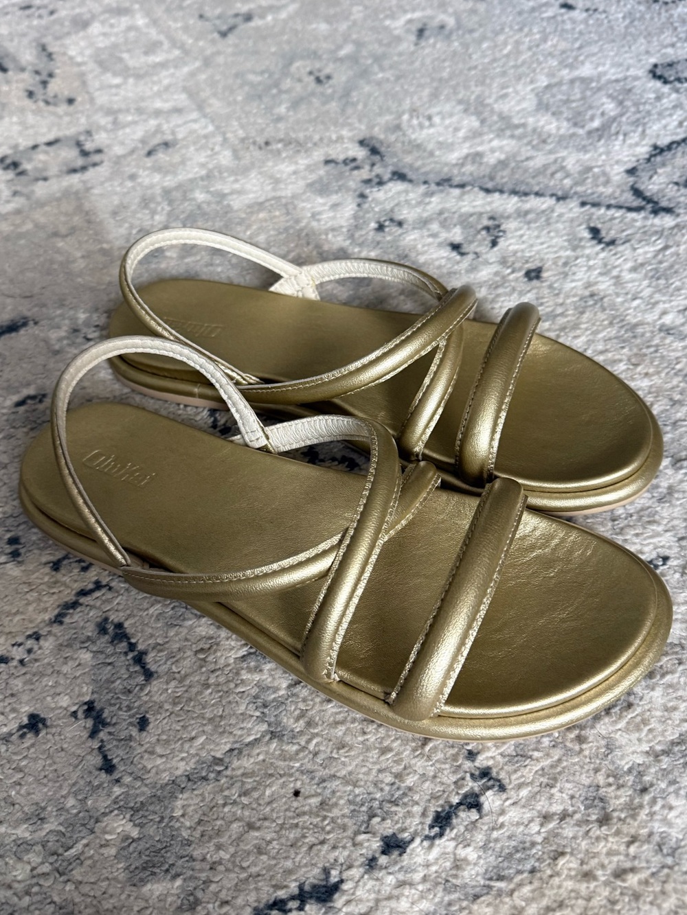 OluKai Metallic Gold Strappy Slingback Sandals - fits 8.5 feet (official size 9) - Picture 2 of 5